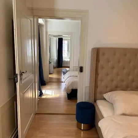 Cozy In Oldtown Zurich5 *