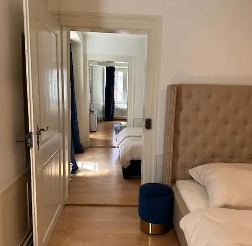 Cozy In Oldtown Zurich5 *